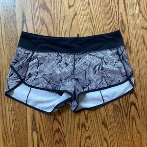 Black and white patterned Lululemon running shorts